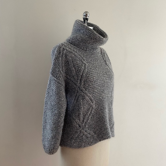 Zara Sweaters - ❗️PRICE DROP❗️ BNWT Zara Knit Grey Sweater